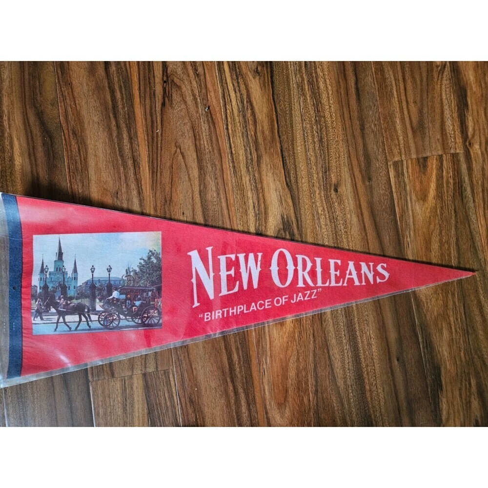 Vintage‎ 1980s NEW ORLEANS LOUISIANA Birthplace of Jazz Souvenir Travel Pennant